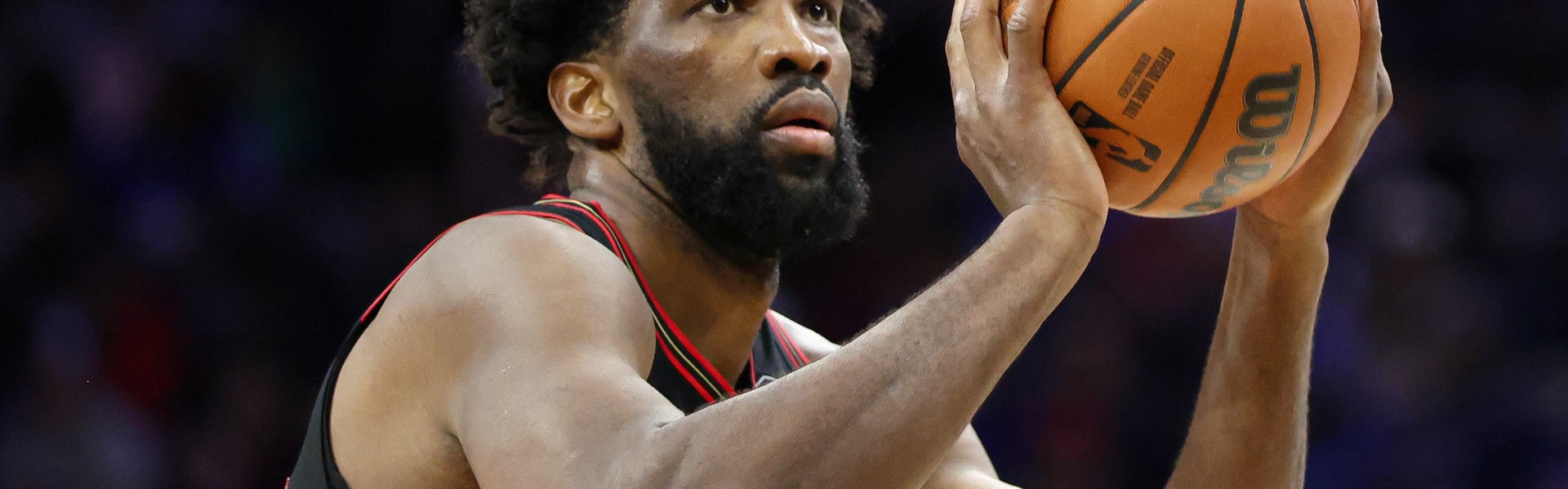 状态真不错！恩比德半场11中7拿到15分5板2助 首节11分