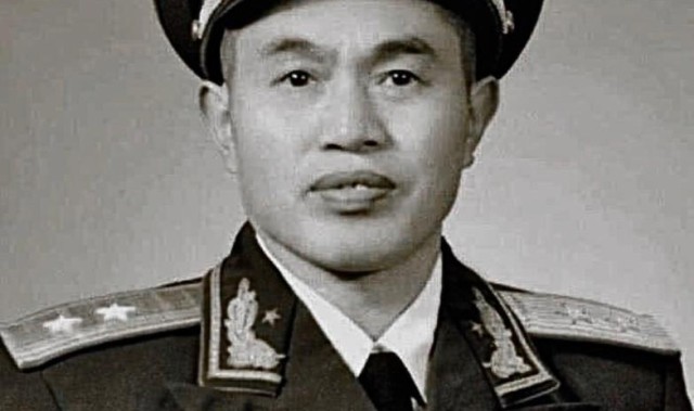 开云app-毛主席下令“丢卒保车”保全大局，皮定均率七千将领甘愿当小卒